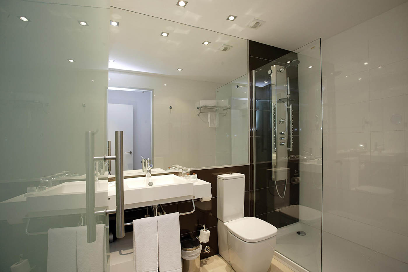 Baño de habitación Hotel BCN Barcelona