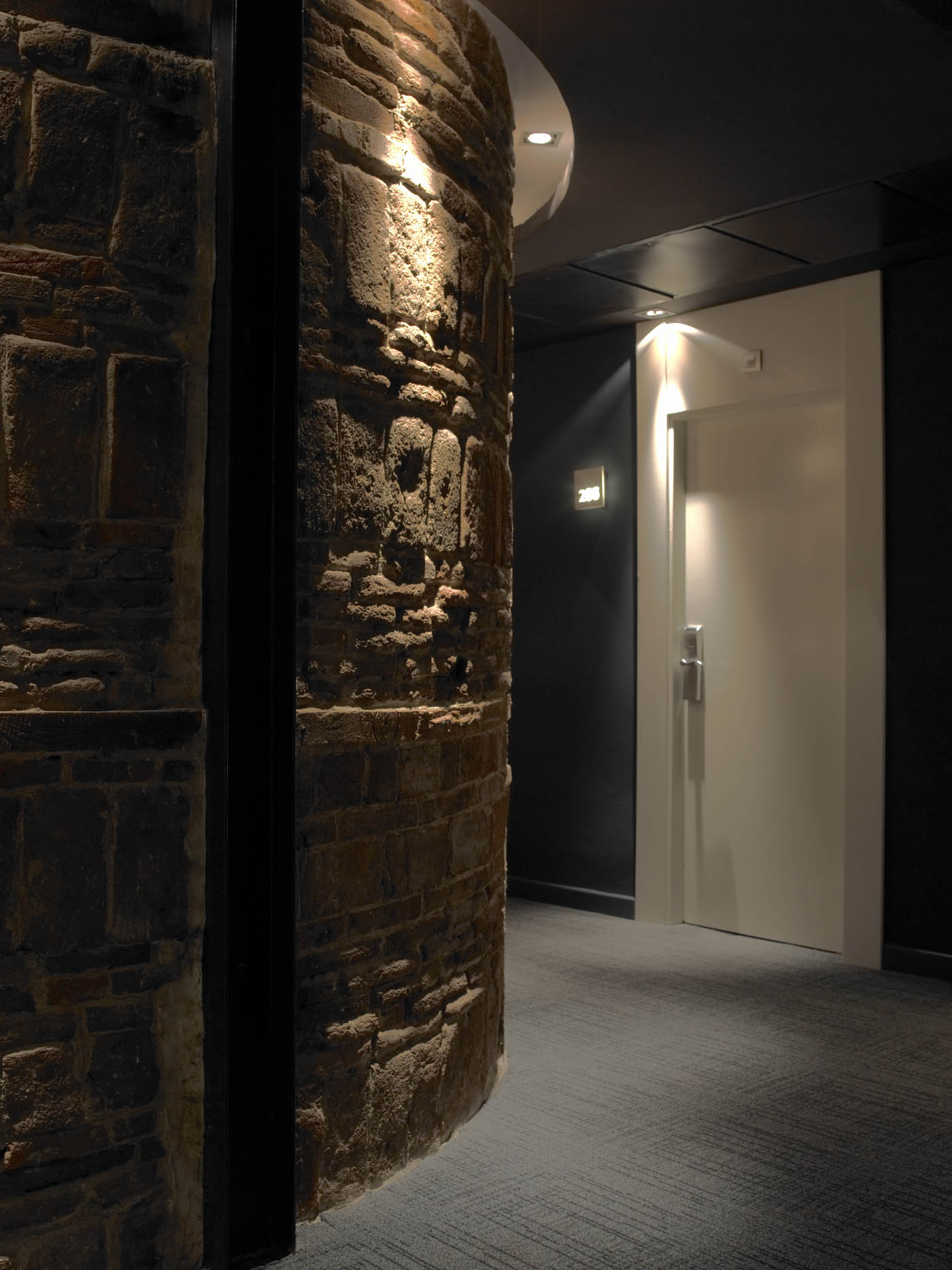 Pasillo Hotel Embassy Madrid